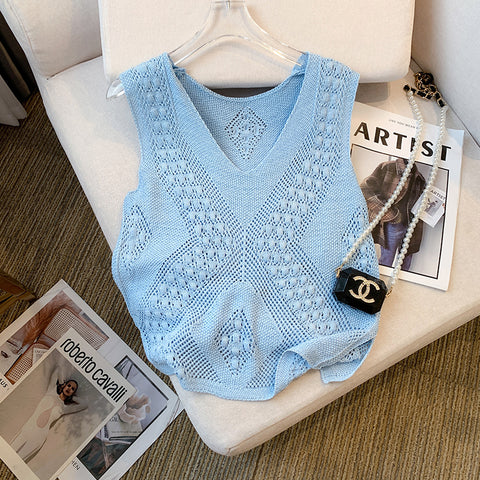Hollowed Delicate Knitted Sleeveless Top