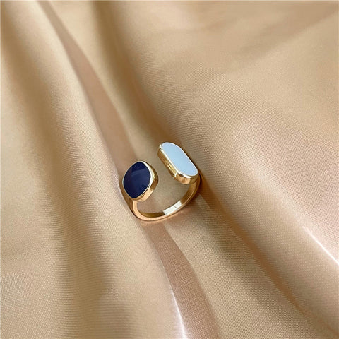 Elegant Blue Drip Oil Ring