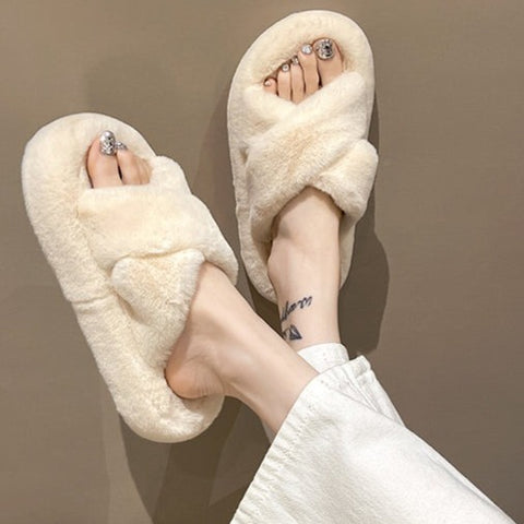 Non-slip Thick-sole Crossover Fuzzy Slippers