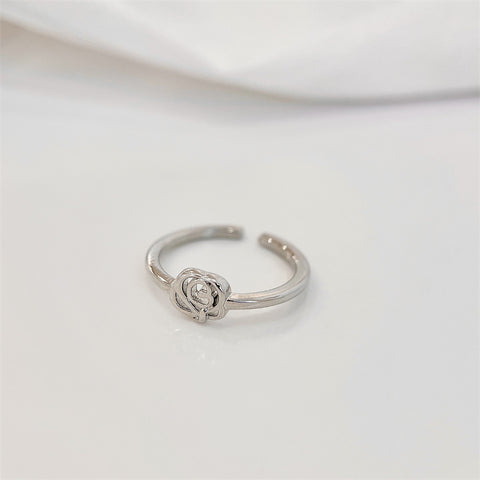 Hollowed Rose Engraved Ring