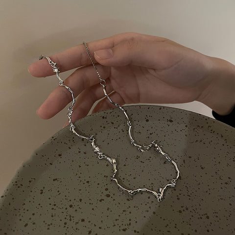 Irregular Design Metal Choker Necklace