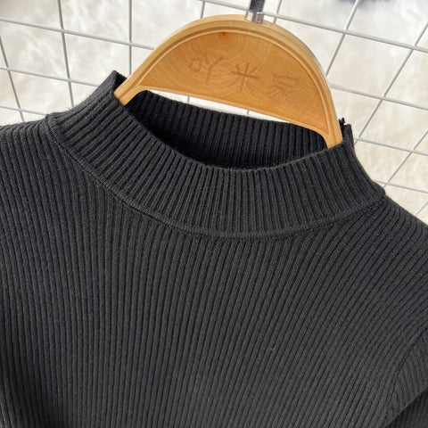 Black Sweater&Printed Pleated Skirt 2Pcs