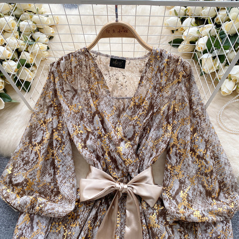 Courtly Puffy Sleeve Floral Shirt
