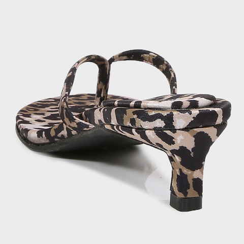 Clip Toe Mid Heel Flip Flops