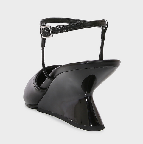 Niche Design Pointed Toe Wedges