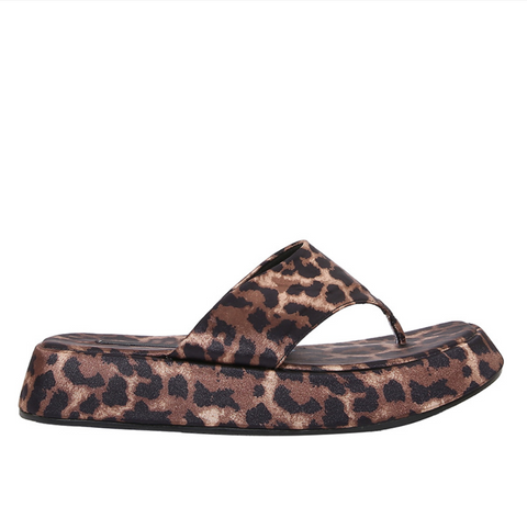 Leopard Printed Clip-toe Slippers