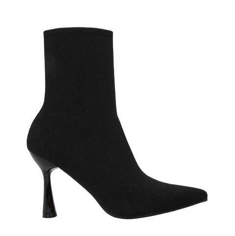 Pointed-toe Stretchy Black Knit Boots