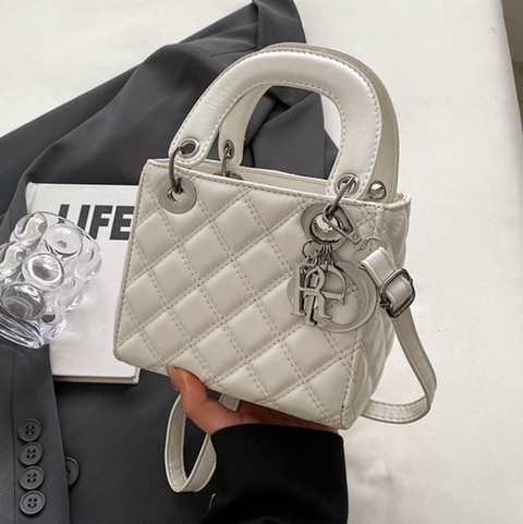 Lozenge Stitching Crossbody Bag