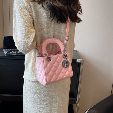 Lozenge Stitching Crossbody Bag