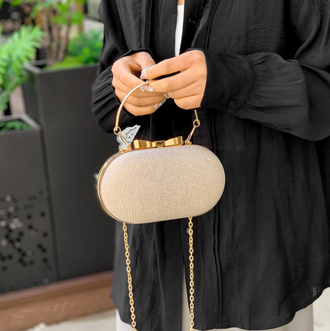 Sequined Elliptical Crossbody Chain Bag