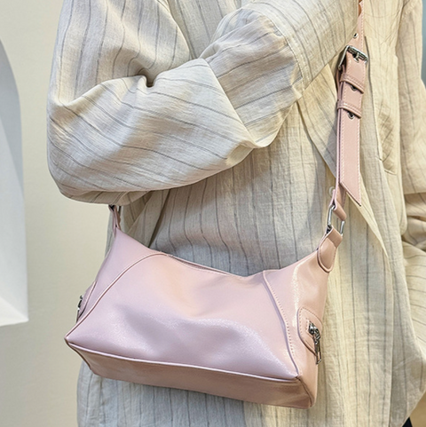 Niche Design Zipped Crossbody Bag