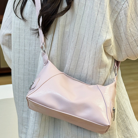 Niche Design Zipped Crossbody Bag