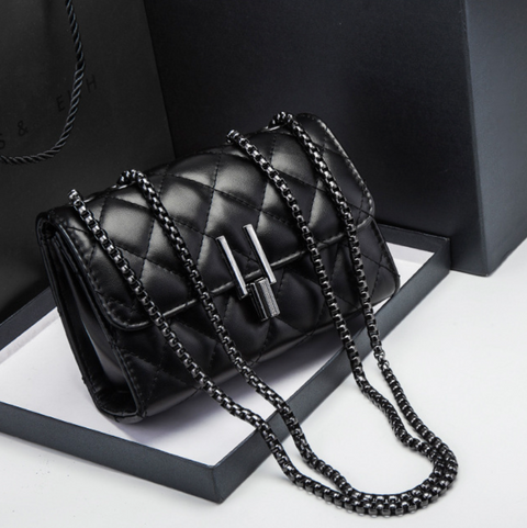 Lattice Stitch Black Chain Bag