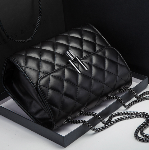 Lattice Stitch Black Chain Bag
