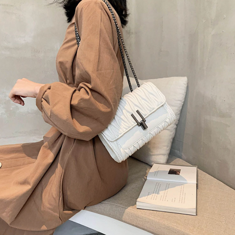 Y-lock Pleated PU Chain Bag