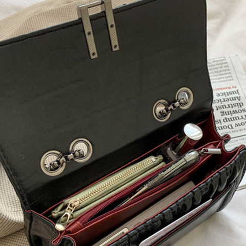 Y-lock Pleated PU Chain Bag