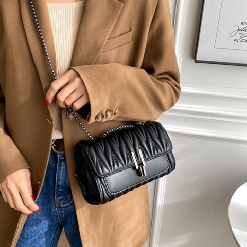 Y-lock Pleated PU Chain Bag