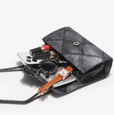 Lattice Embossed Gradient Gray Chain Bag