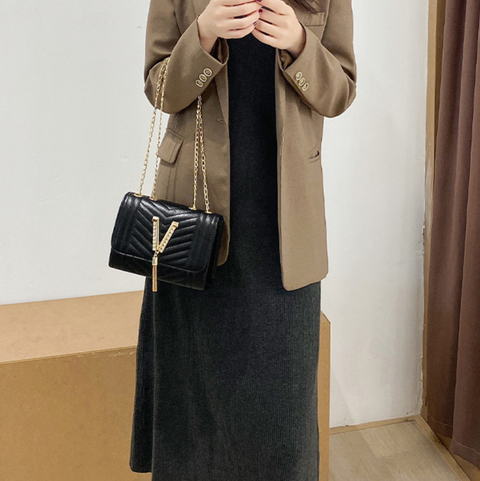 Rhinestone Studded Fringed Chain Bag