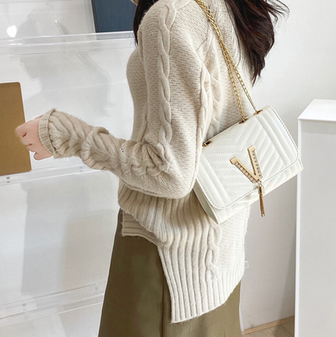 Rhinestone Studded Fringed Chain Bag