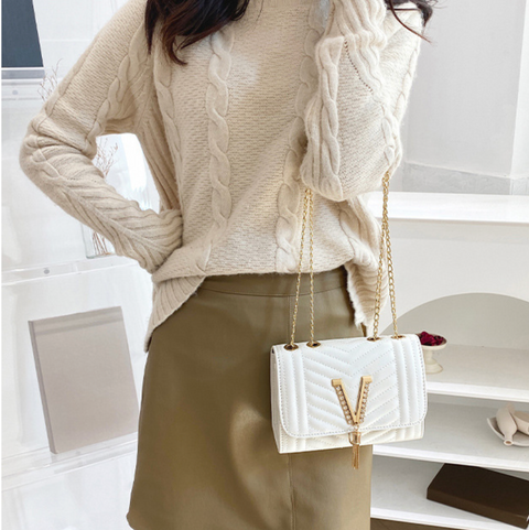 Rhinestone Studded Fringed Chain Bag