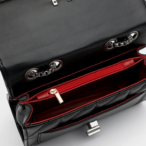 Y Buckle Lattice Stitching Chain Bag