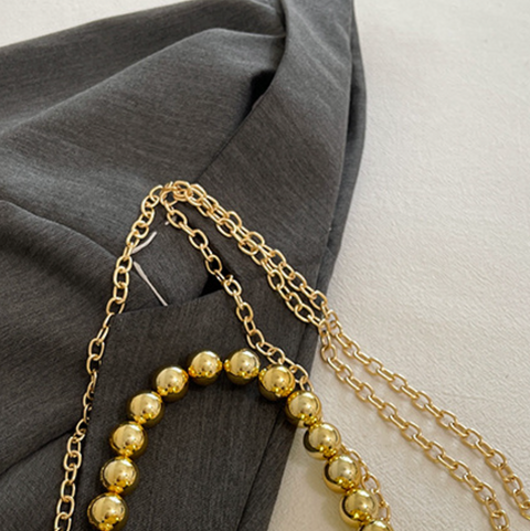 Niche Beaded Handle Acrylic Flower Bag