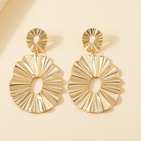Irregular Metal Ruffled Round Earrings