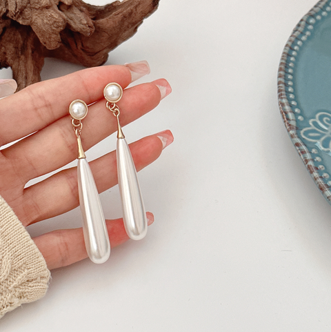 Courtly Teardrop Baroque Pearls Earrings