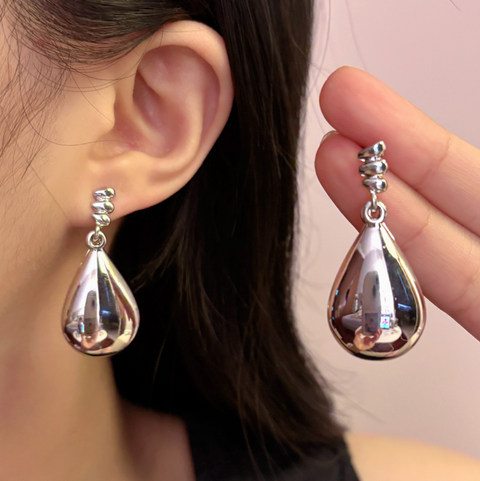 Silver Glossy Teardrop Stud Earrings