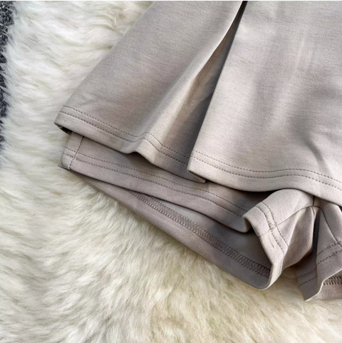 Padded Tank Top & Pleated Shorts 2Pcs
