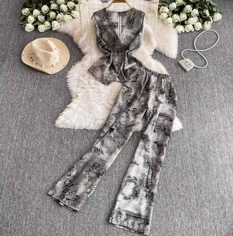 Printed V-neck Top & Trousers 2Pcs