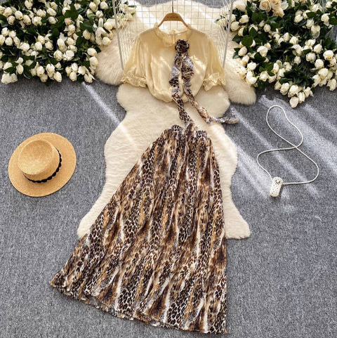 Ribbon Top & Leopard Printed Skirt 2Pcs