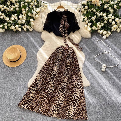 Ribbon Top & Leopard Printed Skirt 2Pcs