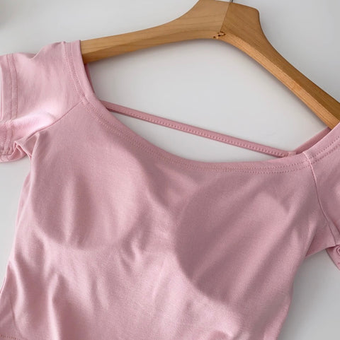 Simple Design Midriff-baring T-shirt