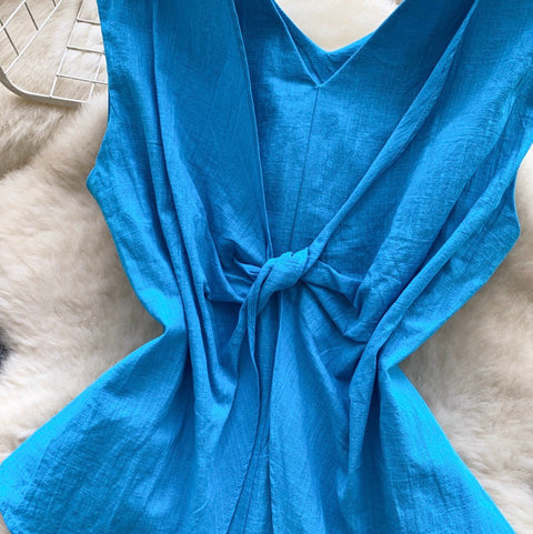 Simple Design V-neck Sleeveless Top