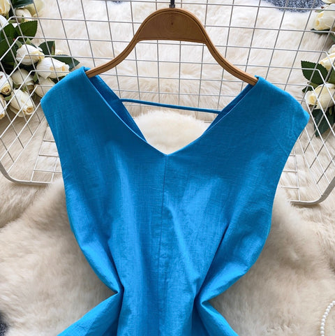 Simple Design V-neck Sleeveless Top