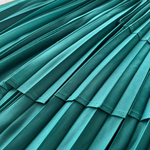 Irregular Design Top & Skirt Pleated 2Pcs