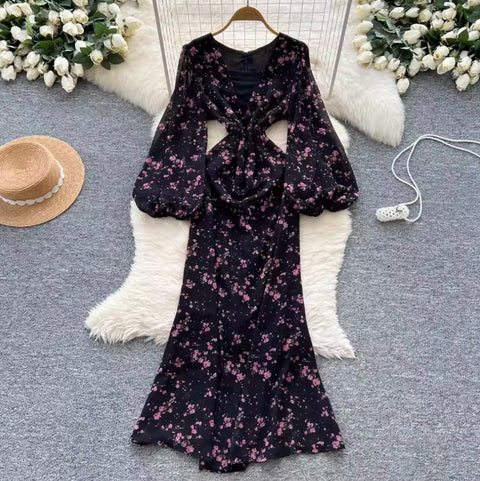 Deep V-neck Floral Fishtail Dress