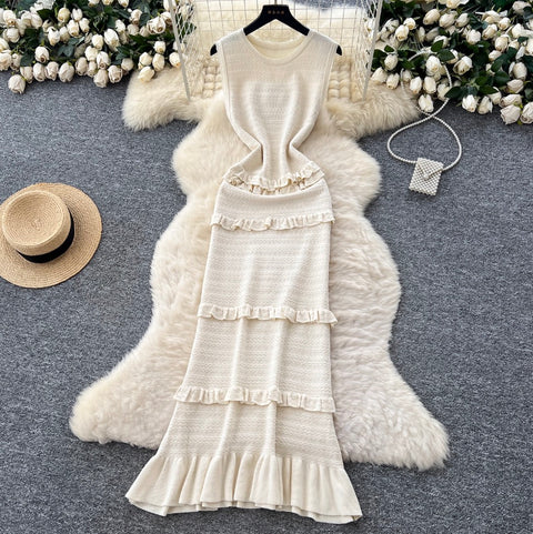 Simple Design Ruffled Knit Dress