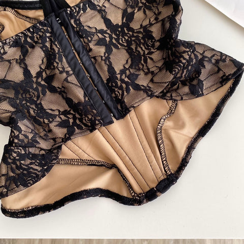 High-end Black Lace Fishbone Top