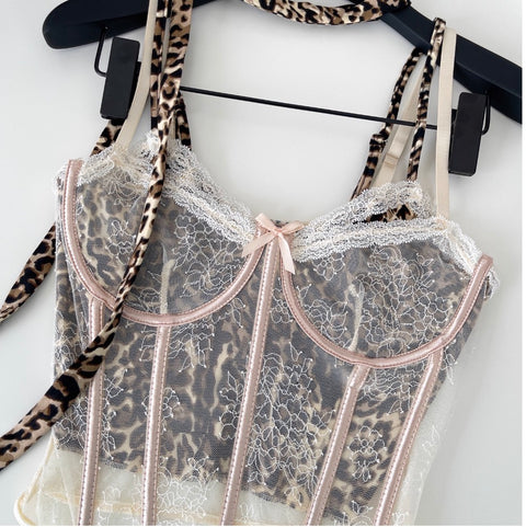 Leopard Printed Fishbone Mesh Camisole