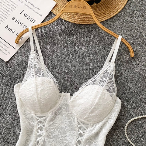 Irregular Design Embroidered Lace Vest