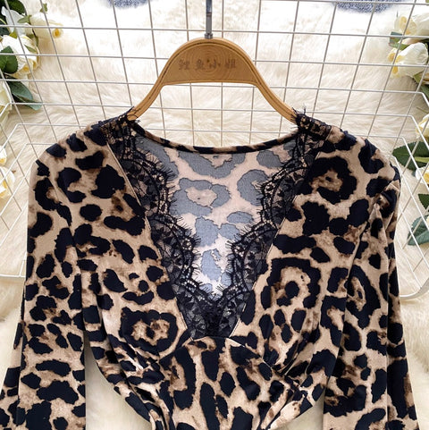 Leopard Print Waist-slimming Top