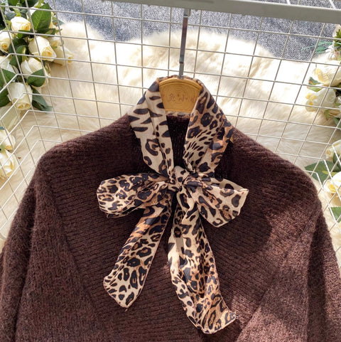 Waist-slimming Sweater Dress with Scarf