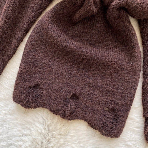 Waist-slimming Sweater Dress with Scarf
