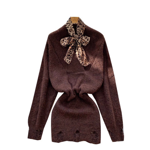Waist-slimming Sweater Dress with Scarf