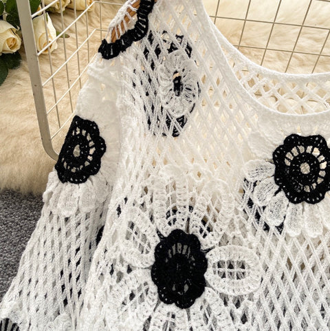 Casual Black & White Loose-fit Knitwear