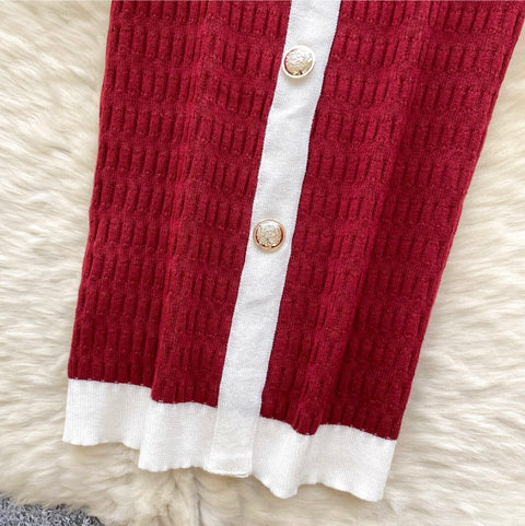 Round Collar Single-breasted Knit Dress