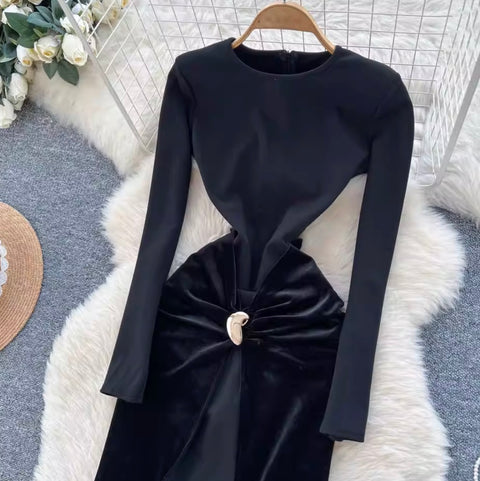 Niche Knotted Black Velvet Dress